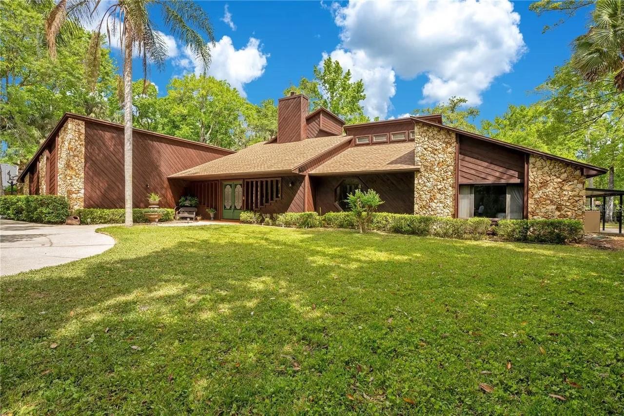 Image 3 of 37 For 120 Bahama Road