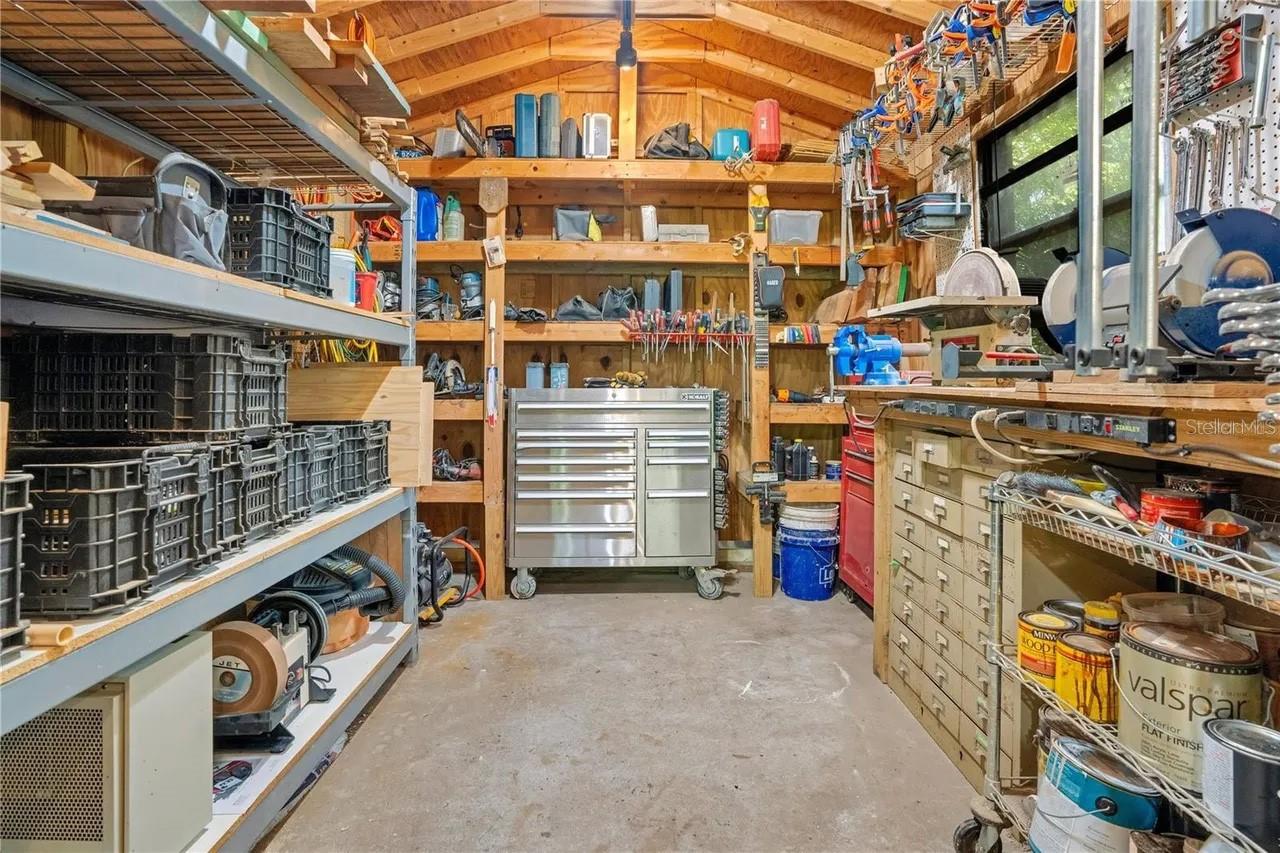 Image 30 of 37 For 120 Bahama Road