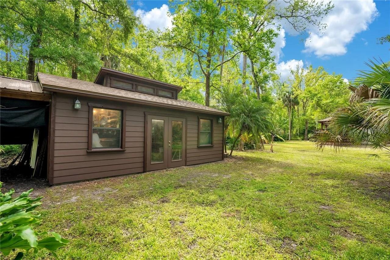 Image 33 of 37 For 120 Bahama Road