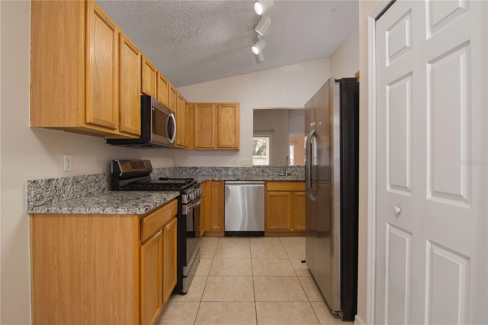 Image 8 of 21 For 2374 Blue Sapphire Circle