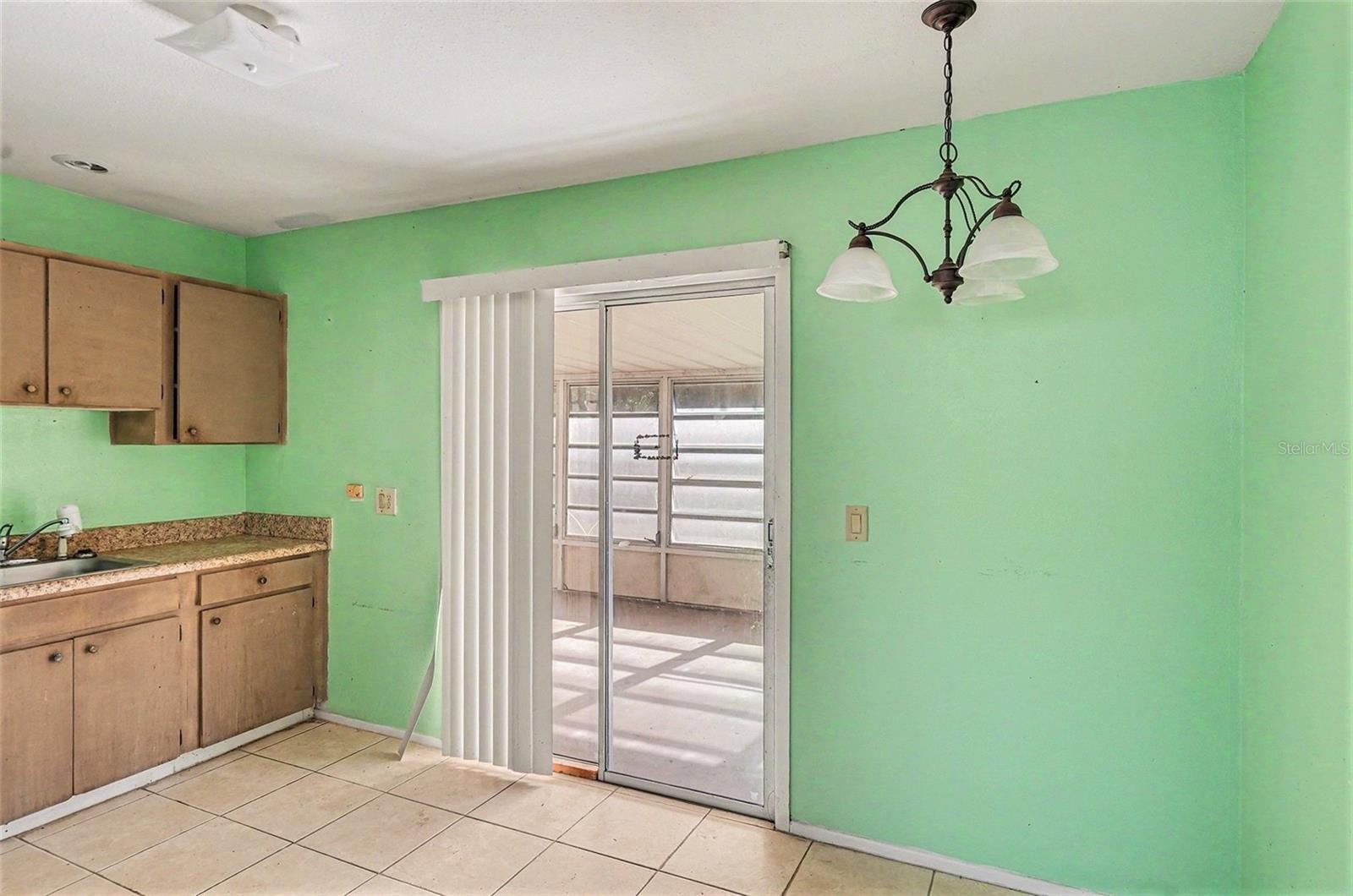 Image 10 of 28 For 1136 Minnet Court Ne