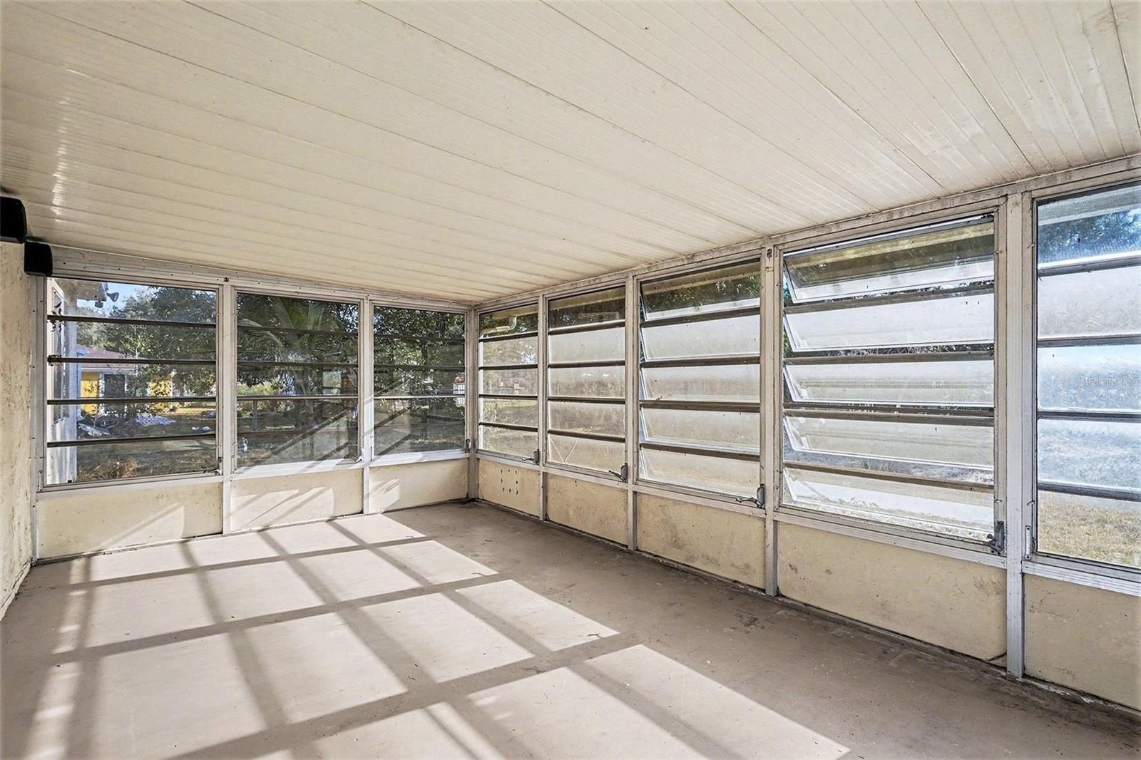 Image 11 of 28 For 1136 Minnet Court Ne