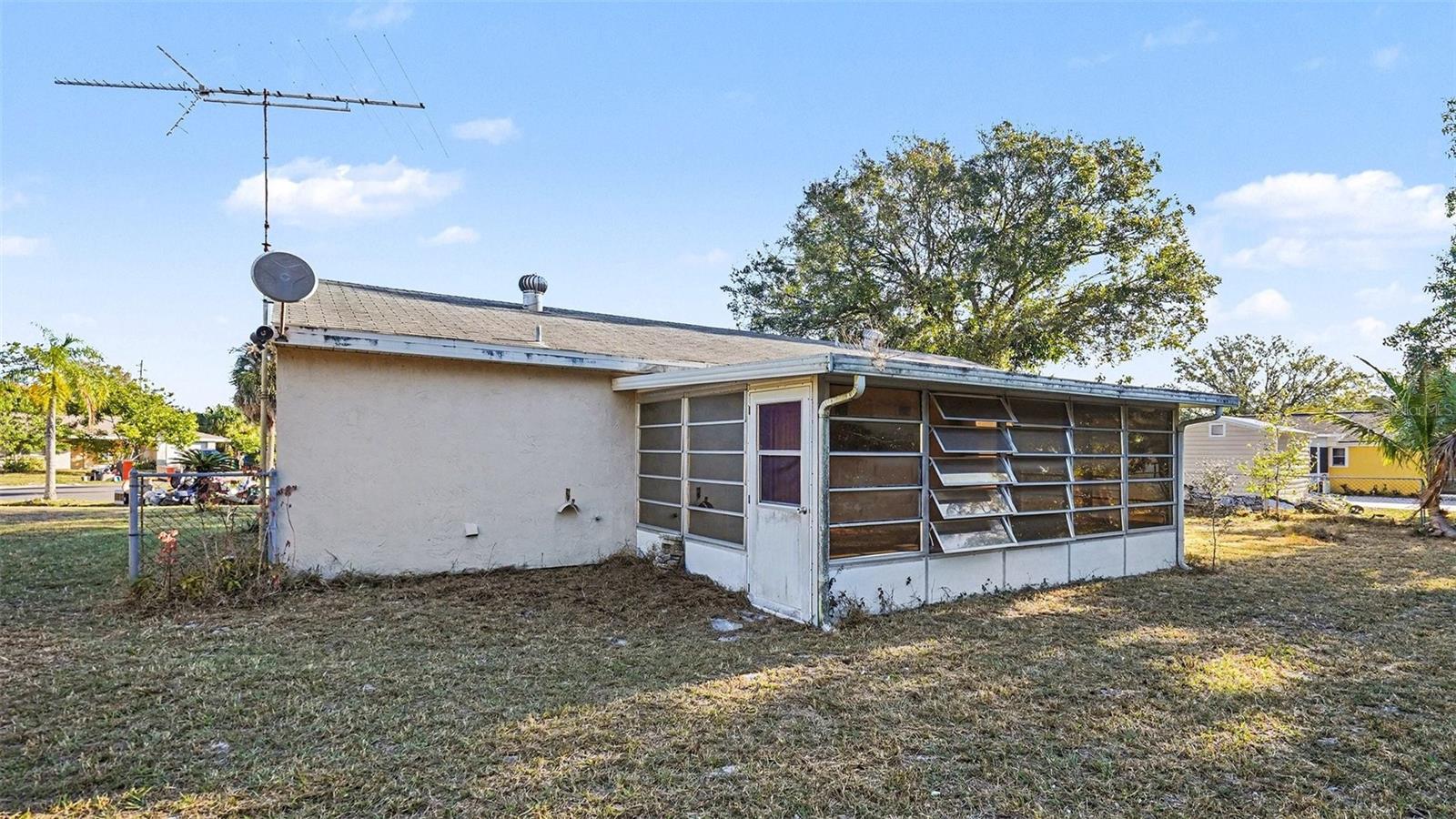 Image 23 of 28 For 1136 Minnet Court Ne