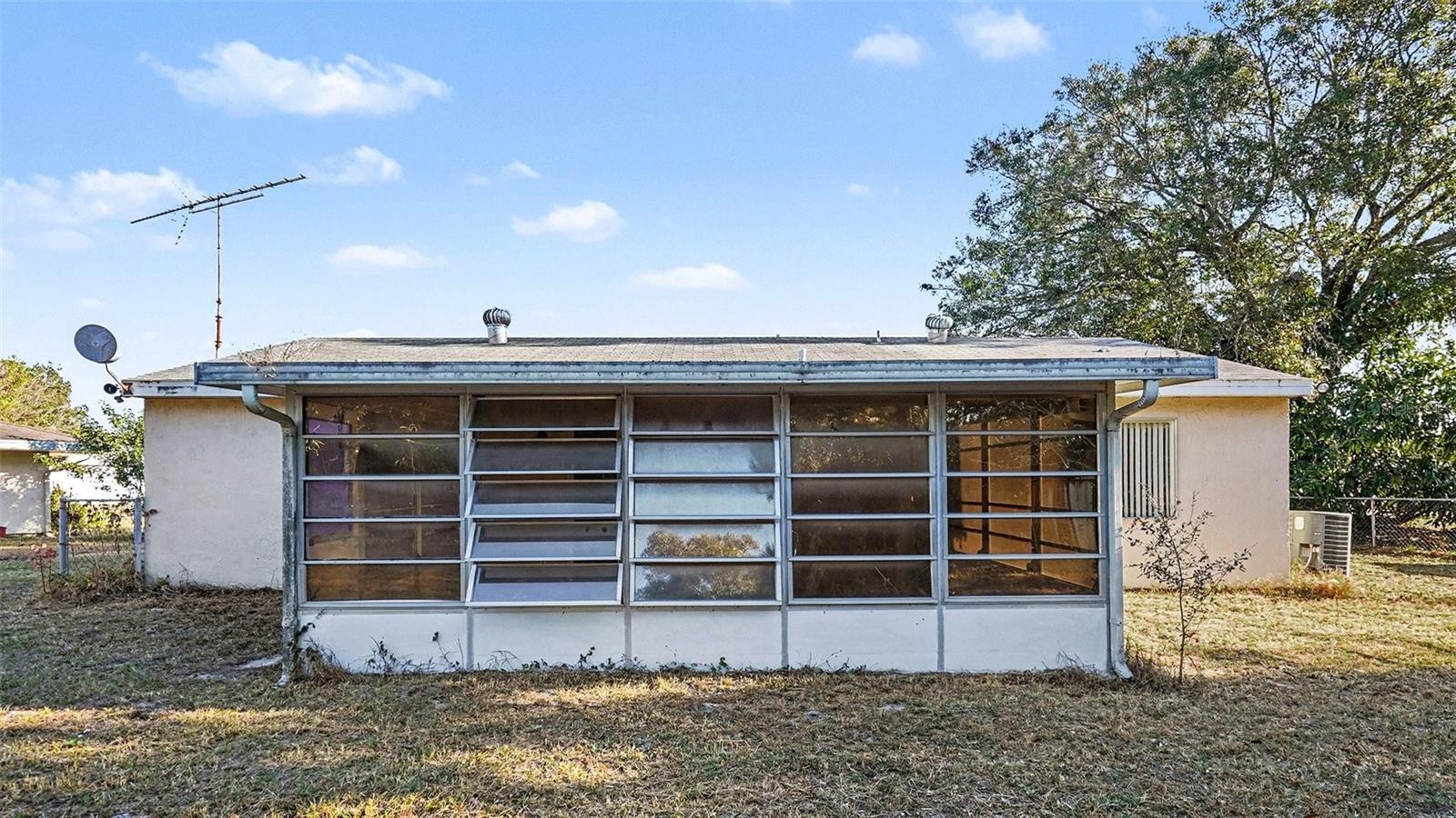 Image 25 of 28 For 1136 Minnet Court Ne