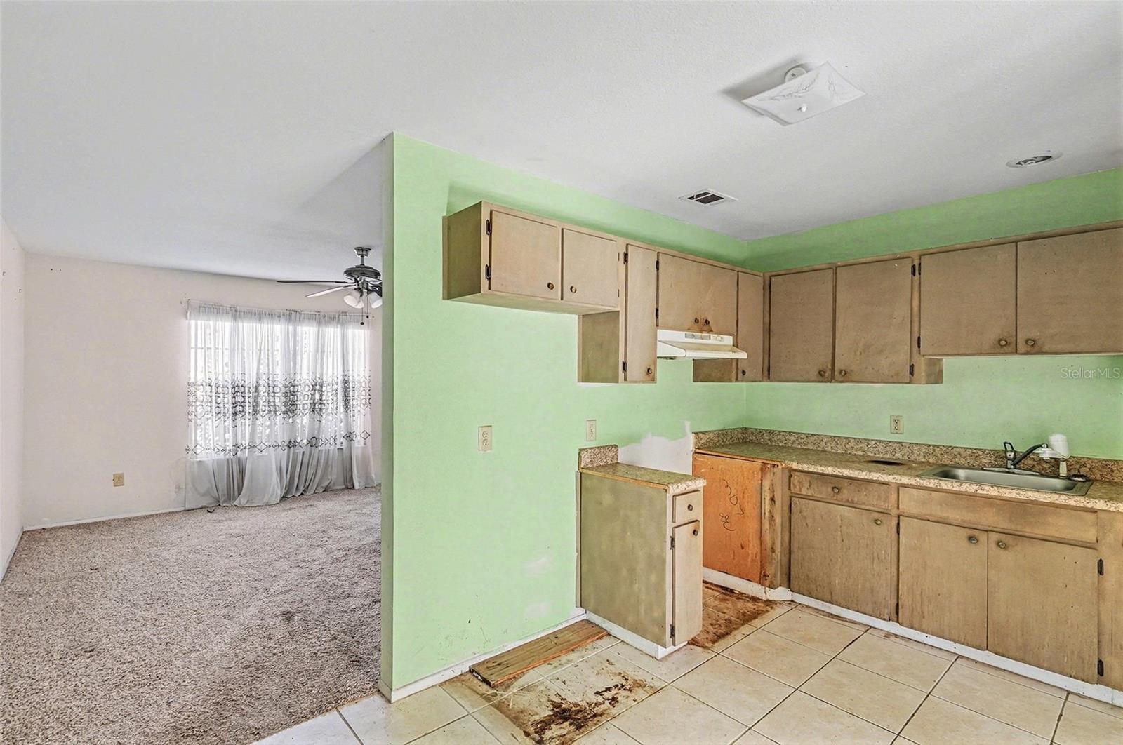 Image 7 of 28 For 1136 Minnet Court Ne