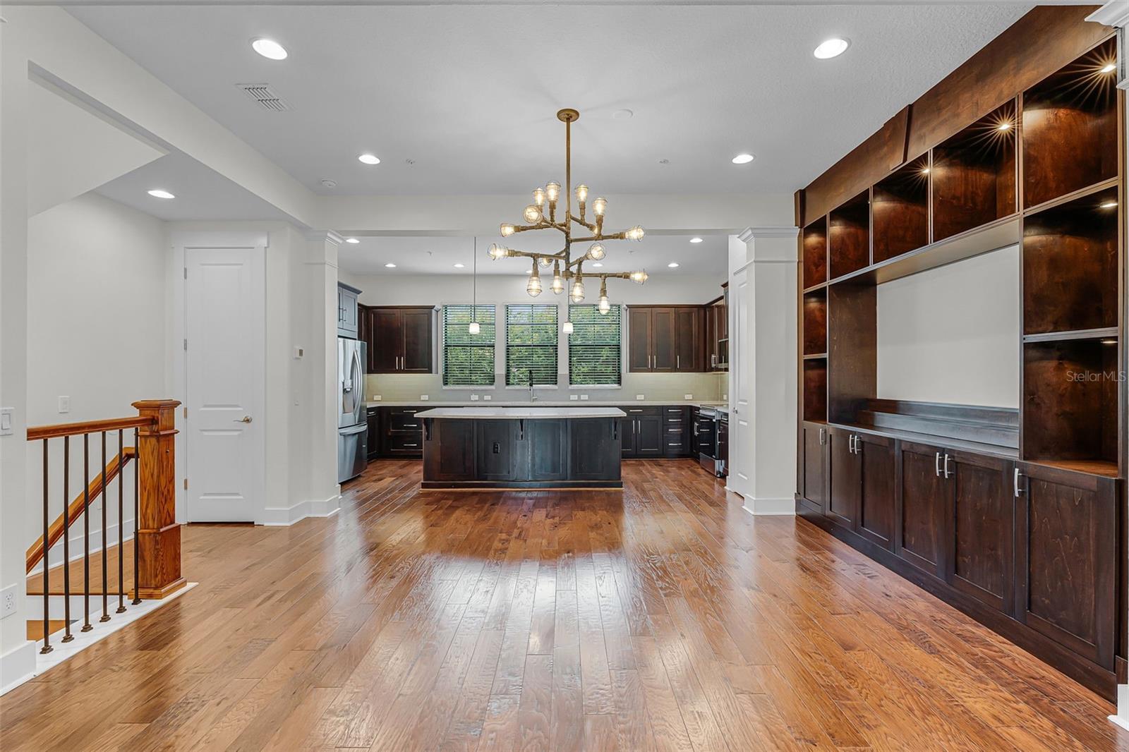 Image 15 of 60 For 4562 Lower Park Road