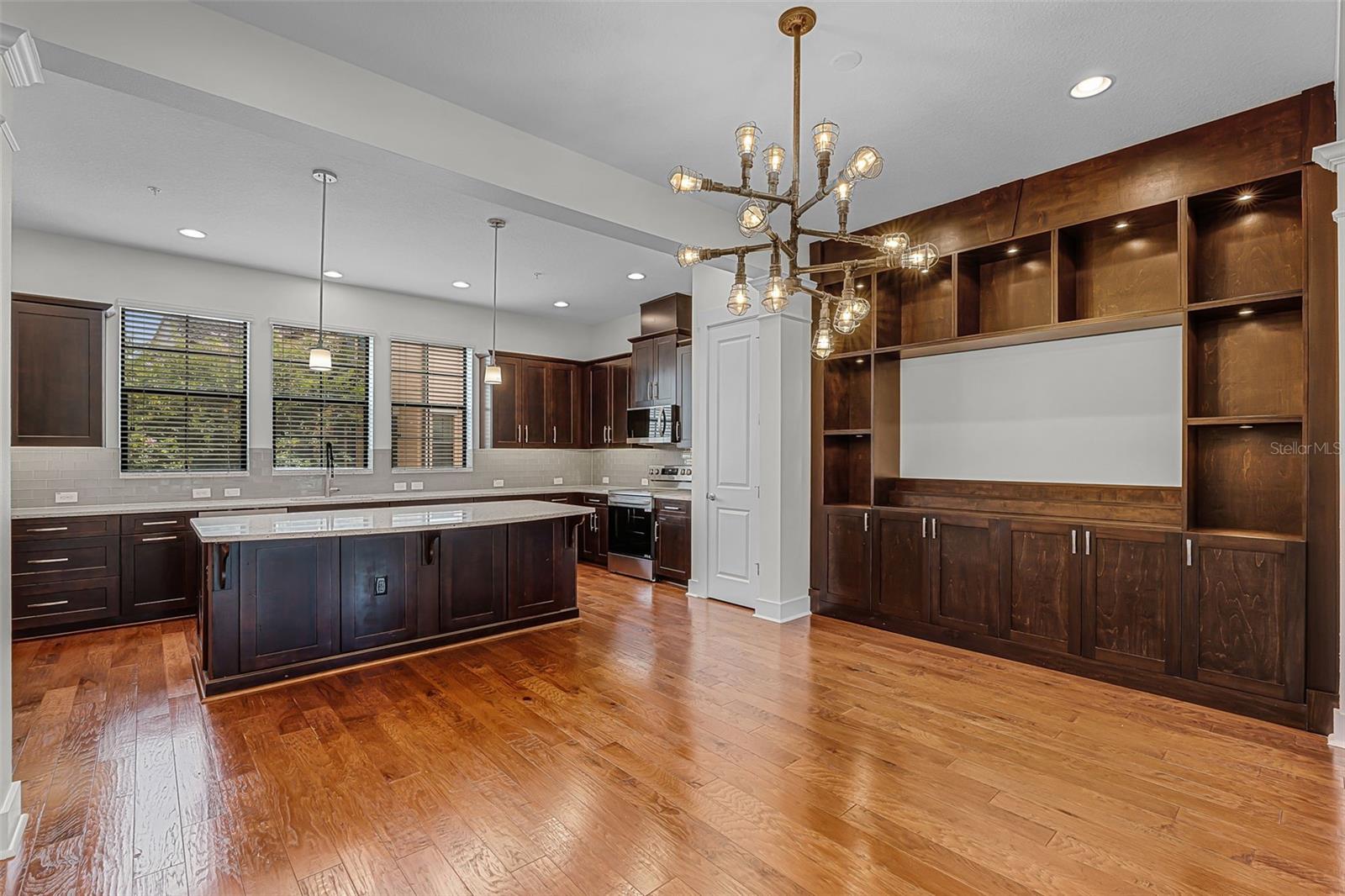 Image 16 of 60 For 4562 Lower Park Road