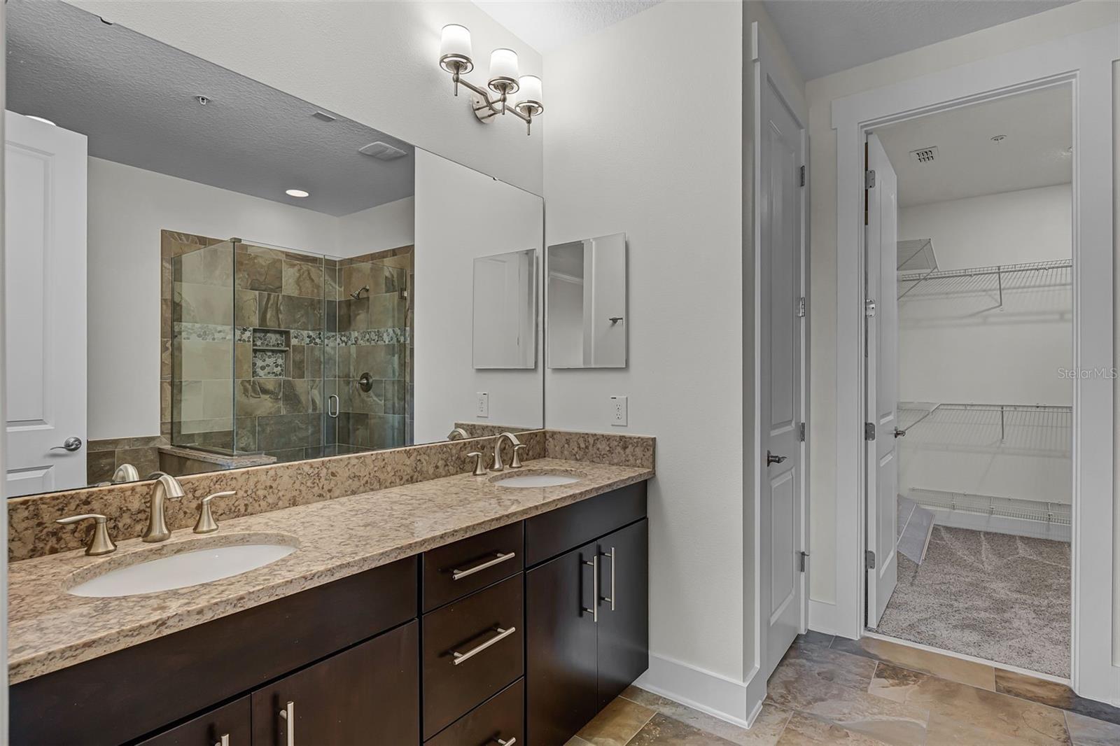 Image 27 of 60 For 4562 Lower Park Road