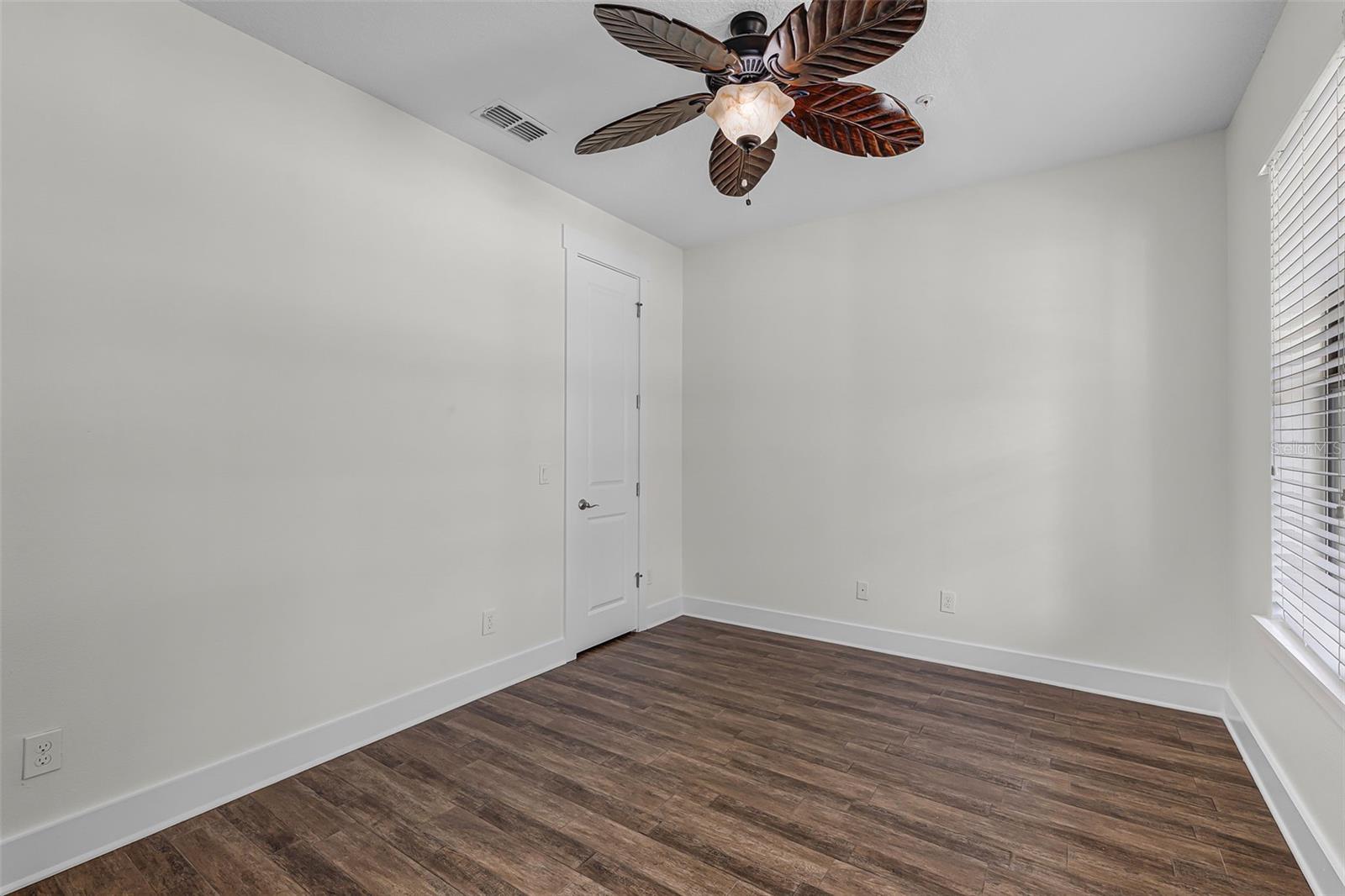 Image 35 of 60 For 4562 Lower Park Road