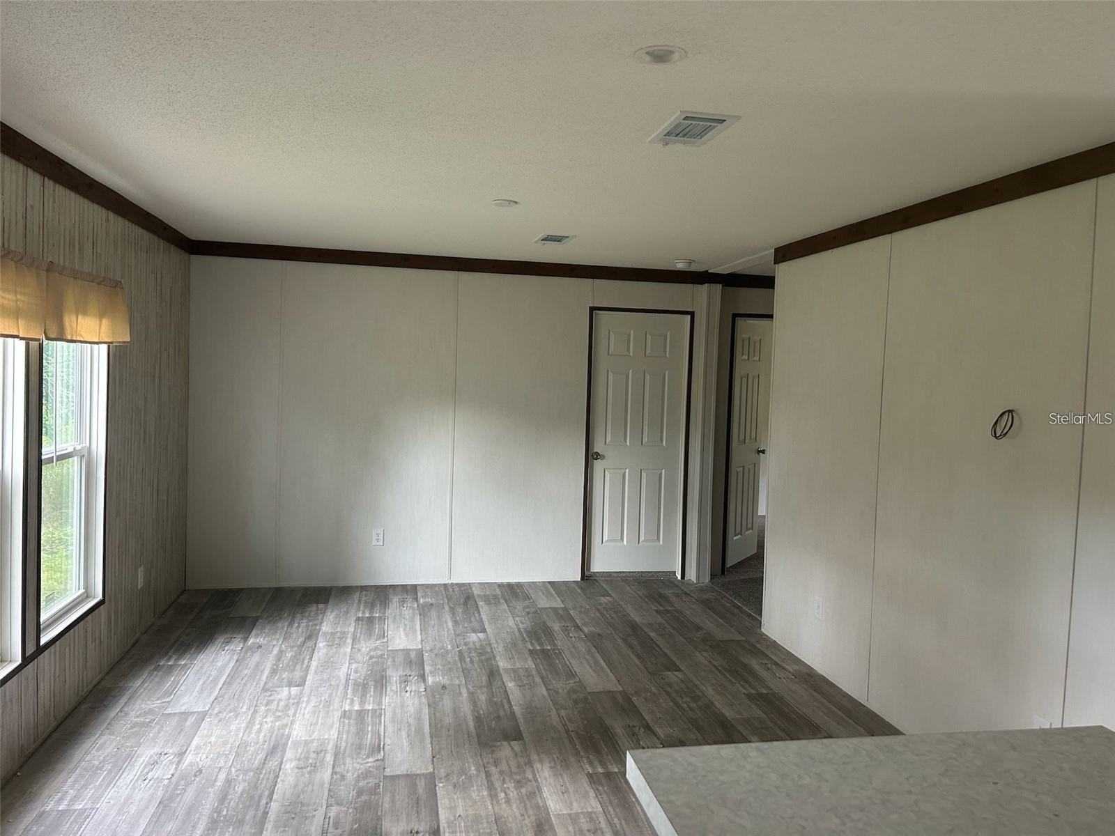 Image 2 of 4 For 3548 Valley Trail