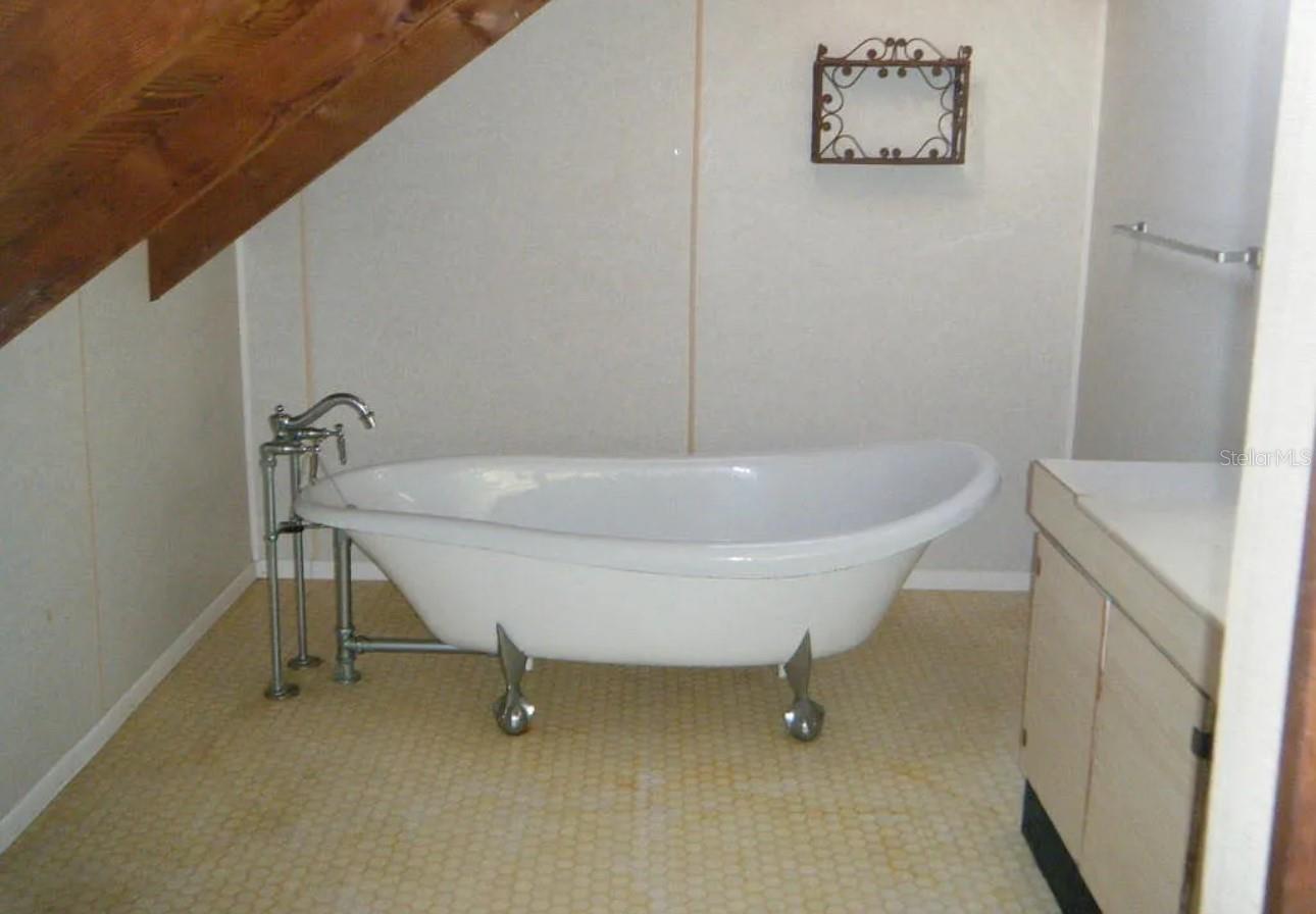 Image 4 of 6 For 4018 27th Street