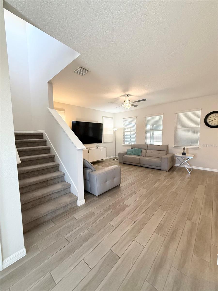 Image 10 of 41 For 16461 Olive Hill Drive