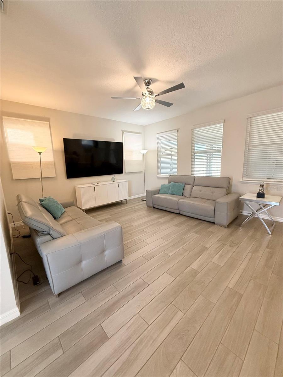 Image 11 of 41 For 16461 Olive Hill Drive