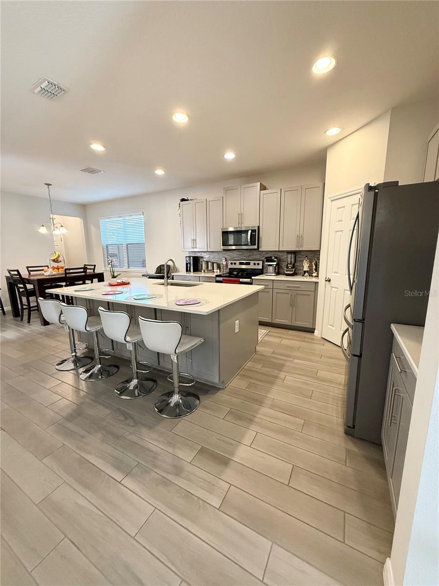 Image 12 of 41 For 16461 Olive Hill Drive