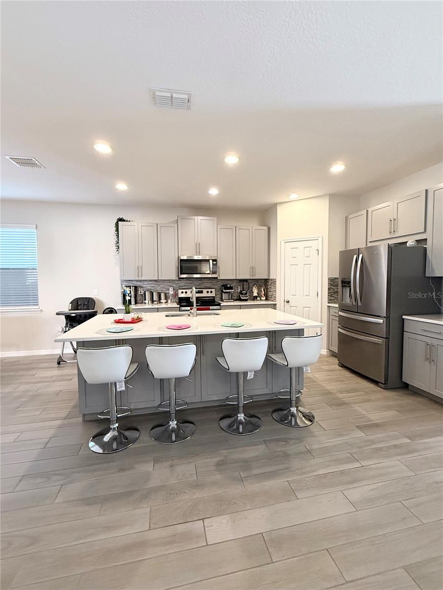 Image 14 of 41 For 16461 Olive Hill Drive