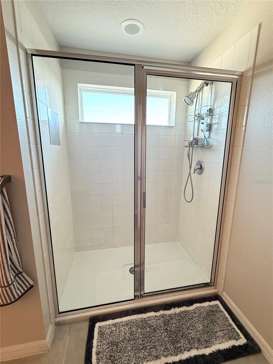 Image 34 of 41 For 16461 Olive Hill Drive