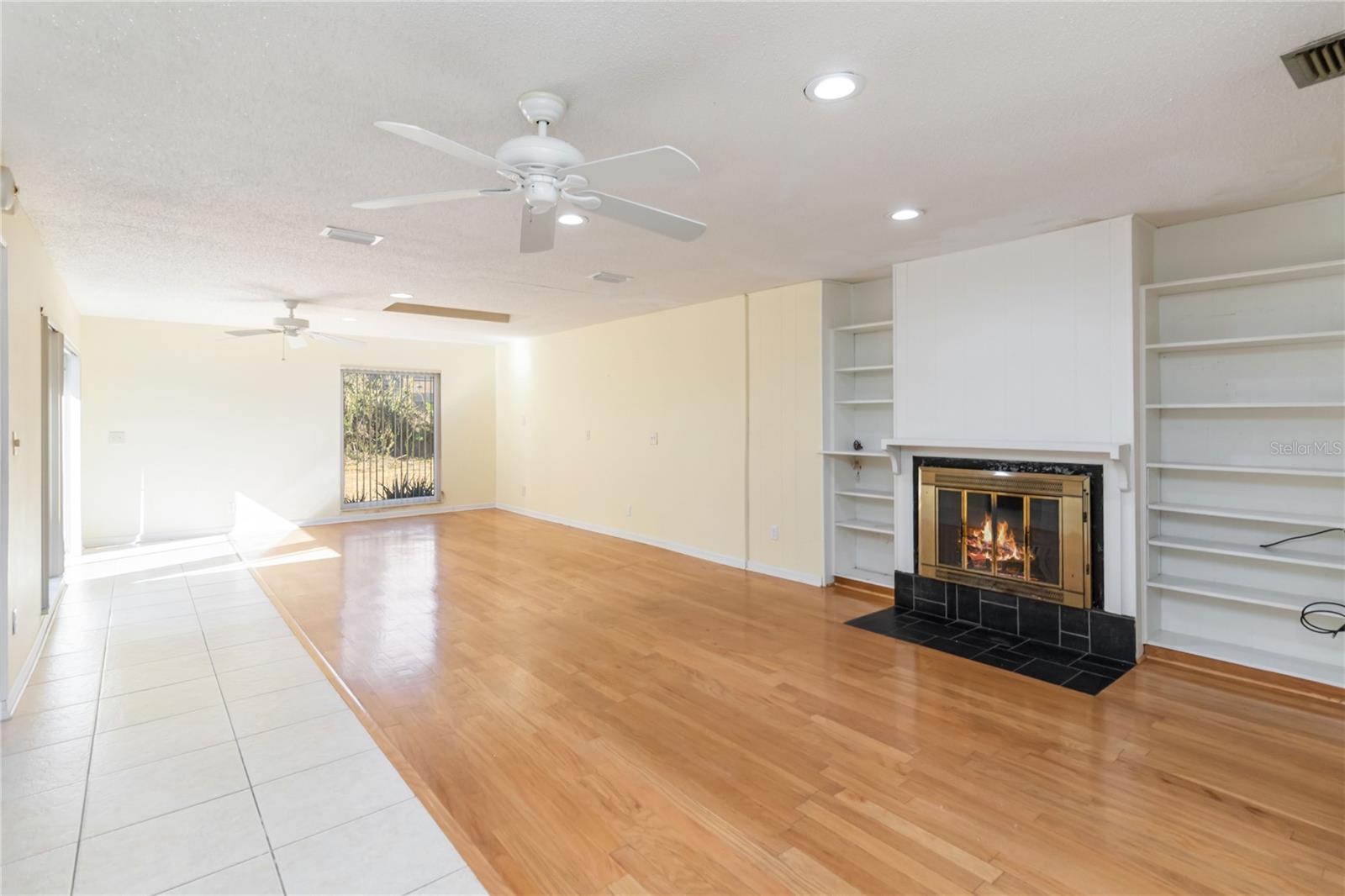 Image 13 of 66 For 924 Wald Road