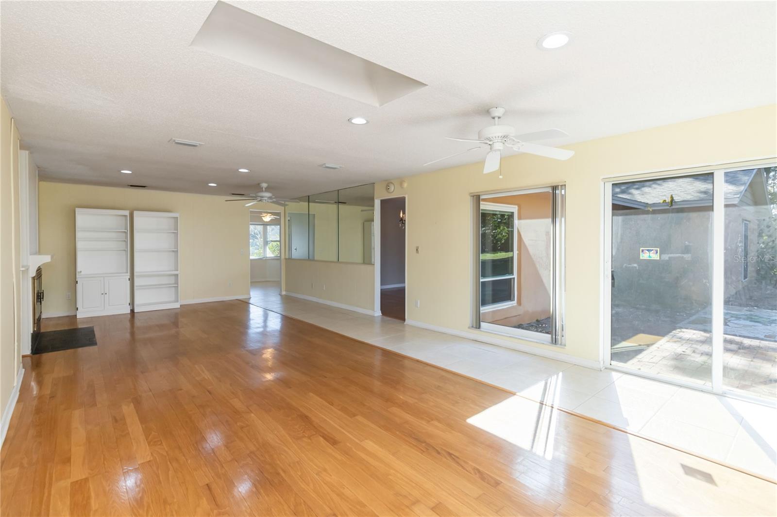 Image 15 of 66 For 924 Wald Road