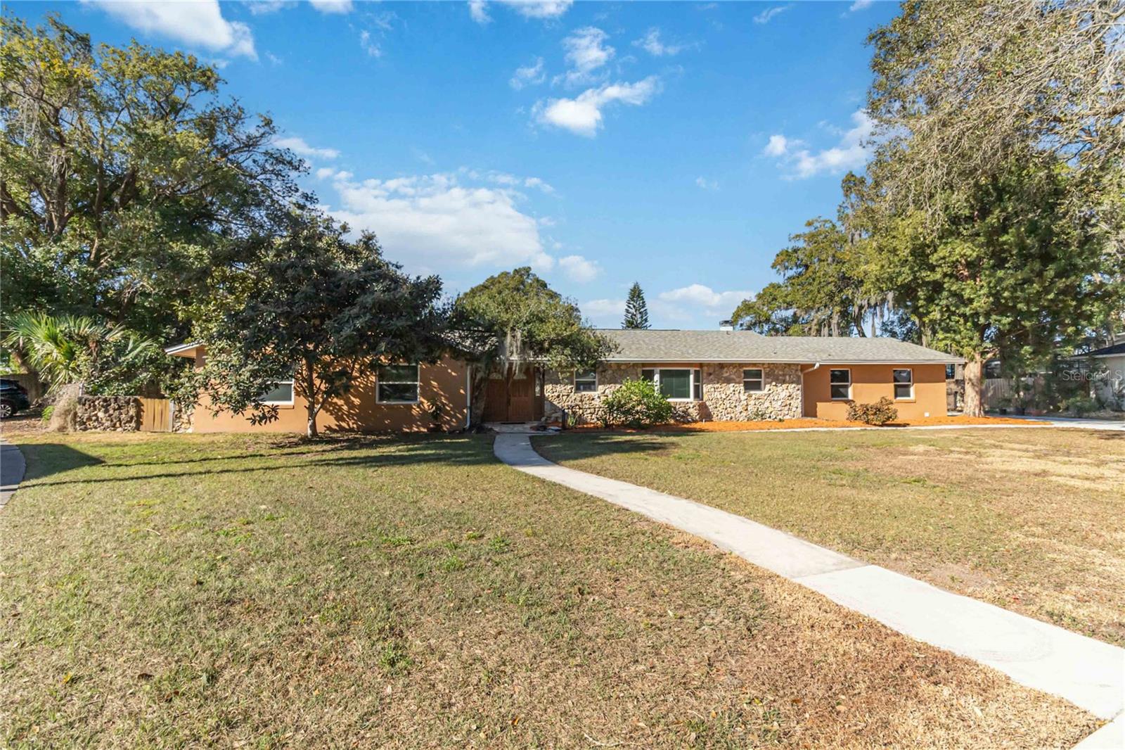 Image 2 of 66 For 924 Wald Road