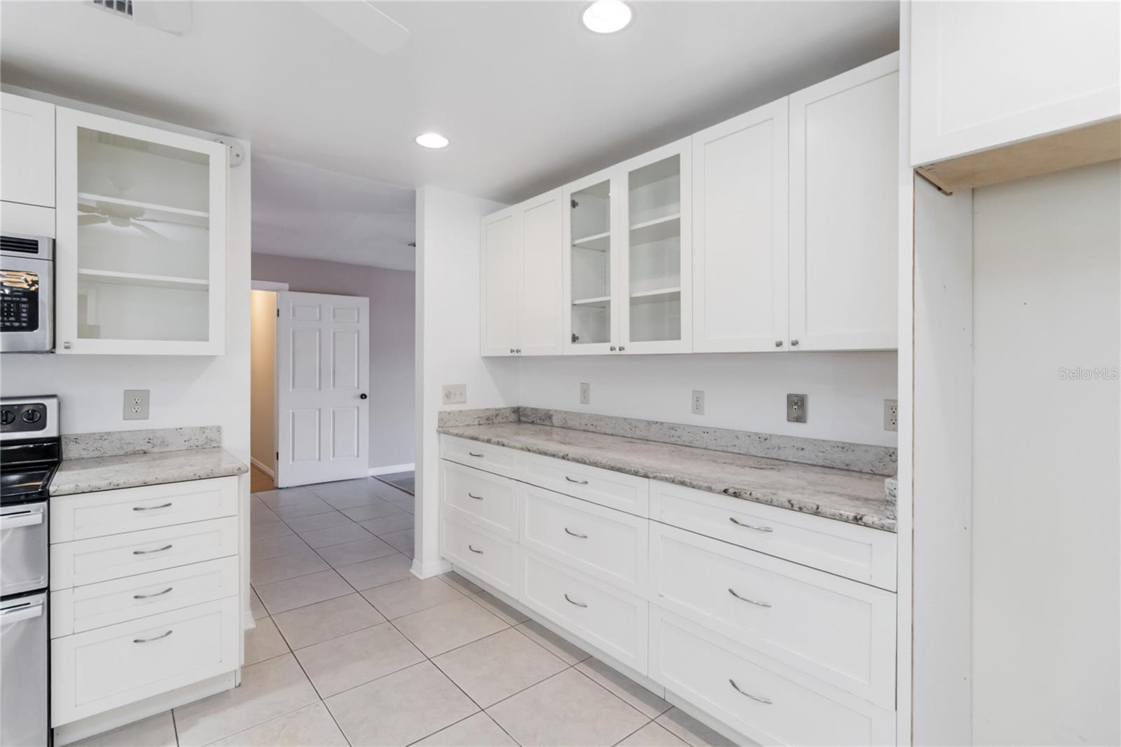 Image 20 of 66 For 924 Wald Road