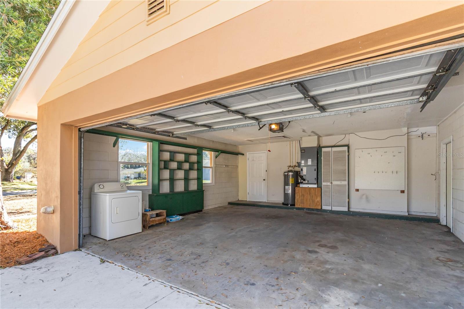 Image 44 of 66 For 924 Wald Road