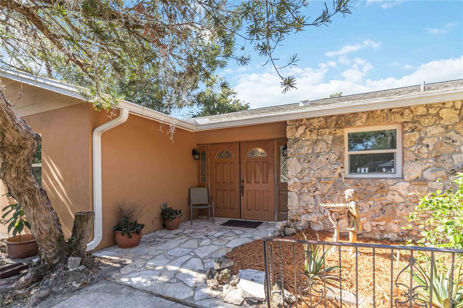 Image 6 of 66 For 924 Wald Road