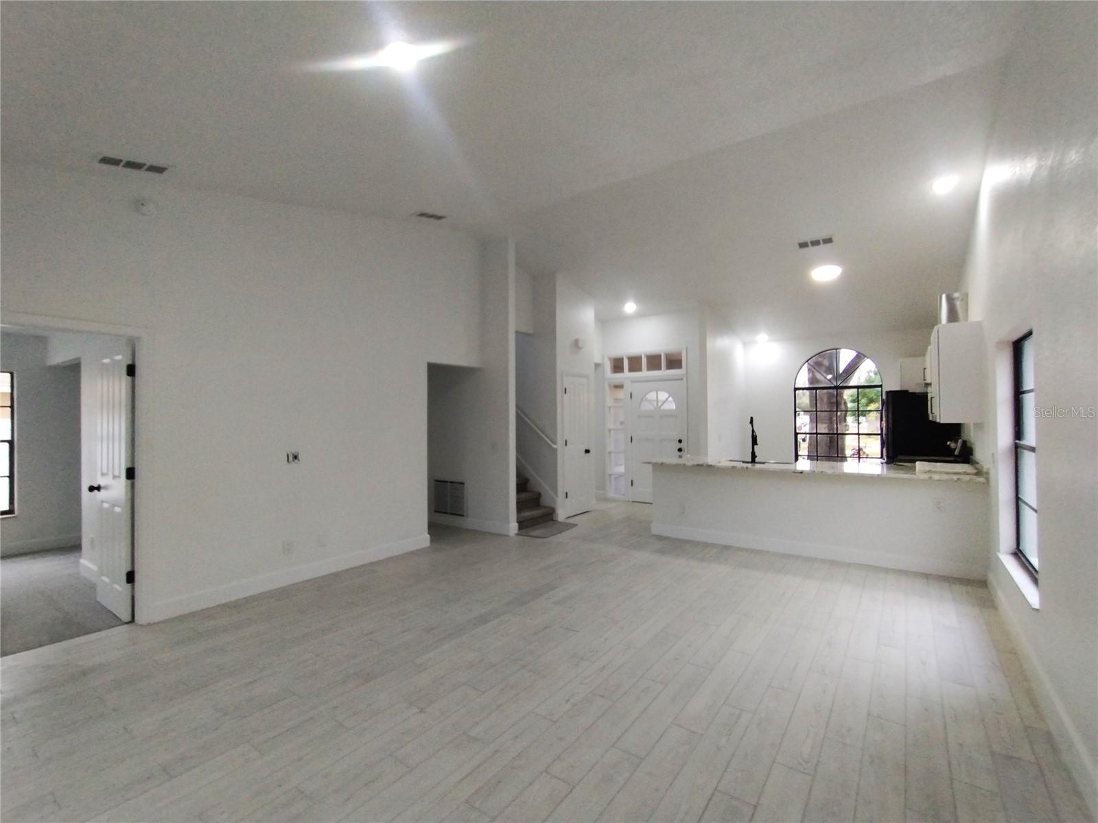 Image 3 of 46 For 1920 Tindaro Drive