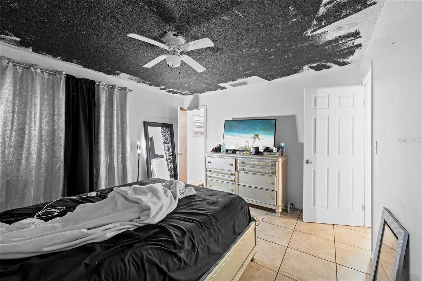 Image 16 of 31 For 2412 Linda Street