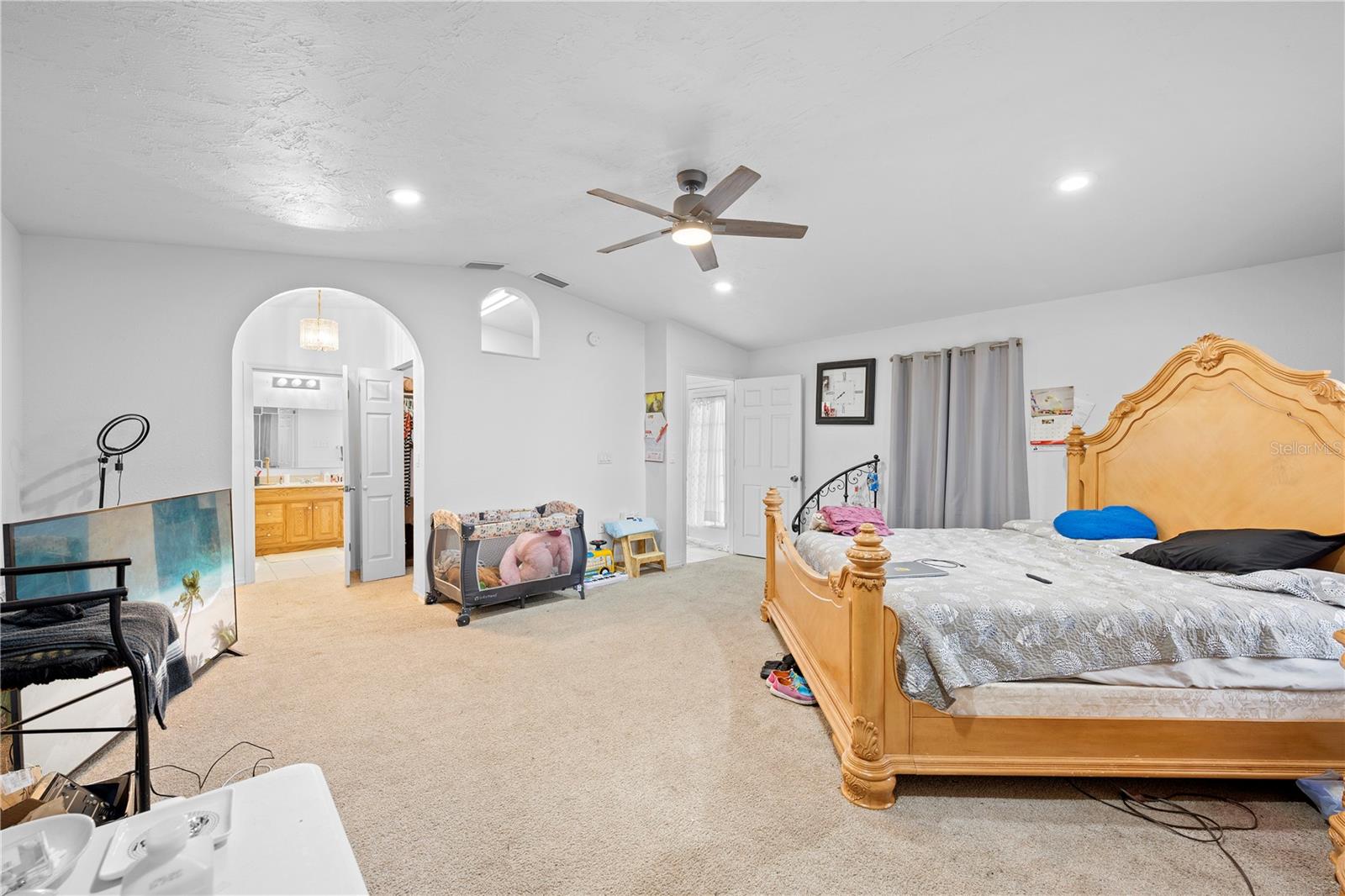 Image 20 of 31 For 2412 Linda Street