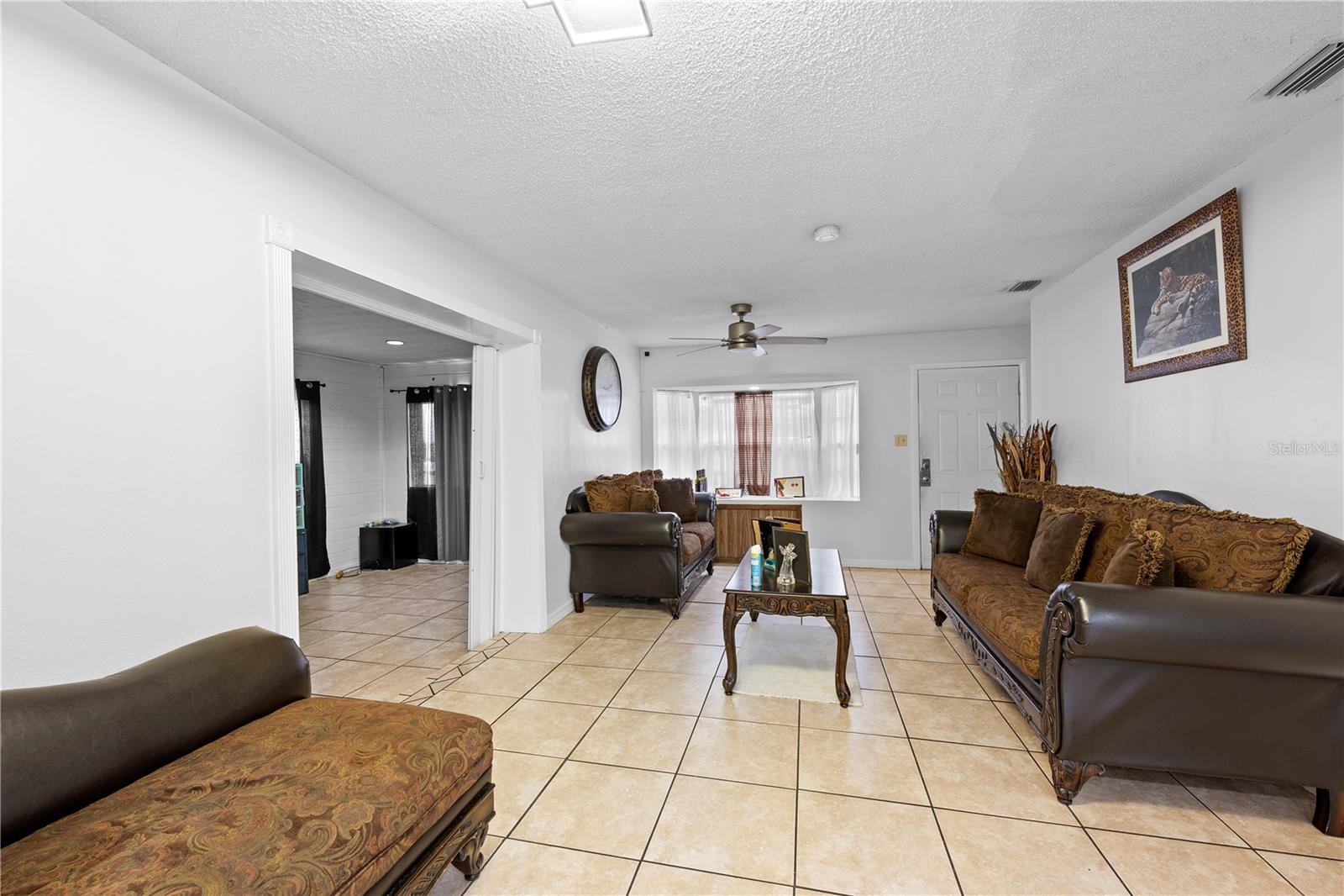 Image 5 of 31 For 2412 Linda Street