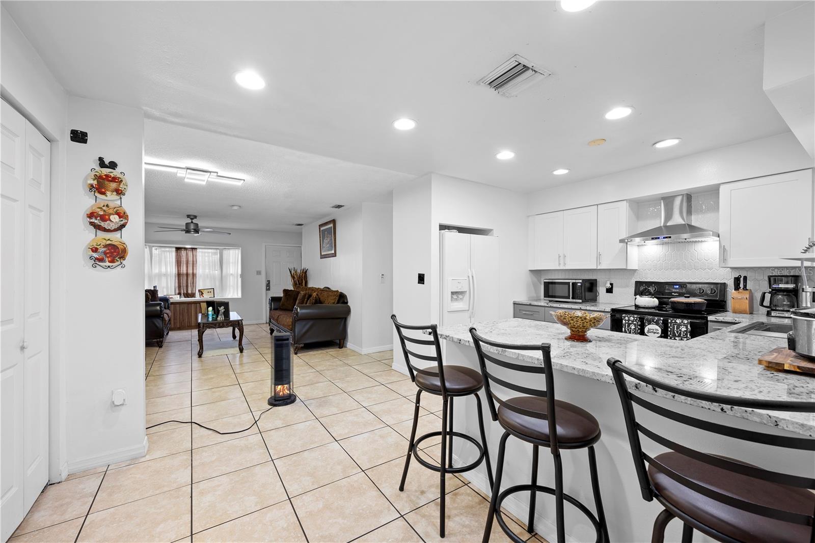 Image 7 of 31 For 2412 Linda Street