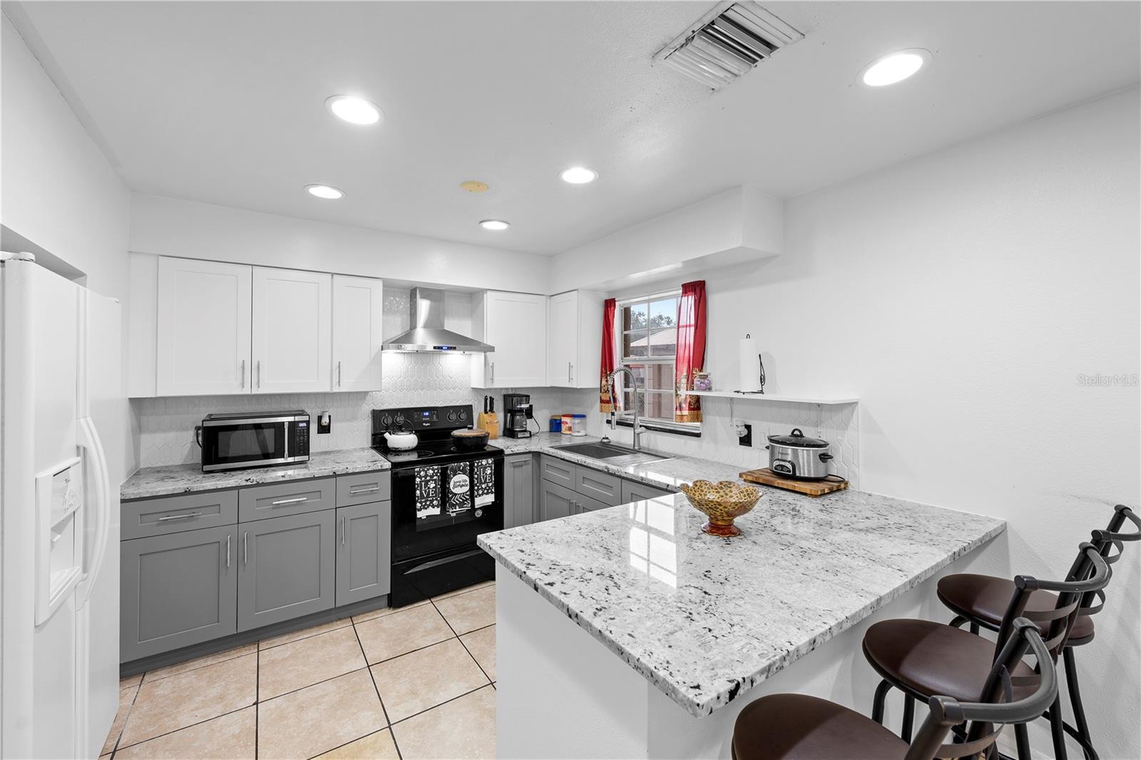 Image 8 of 31 For 2412 Linda Street