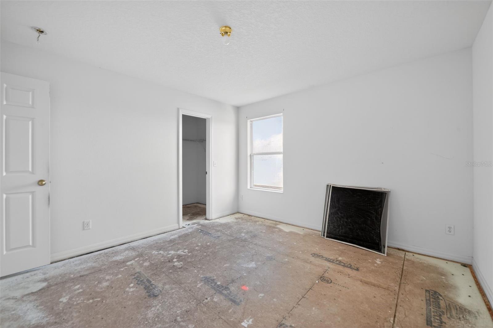 Image 15 of 29 For 512 Flower Fields Lane