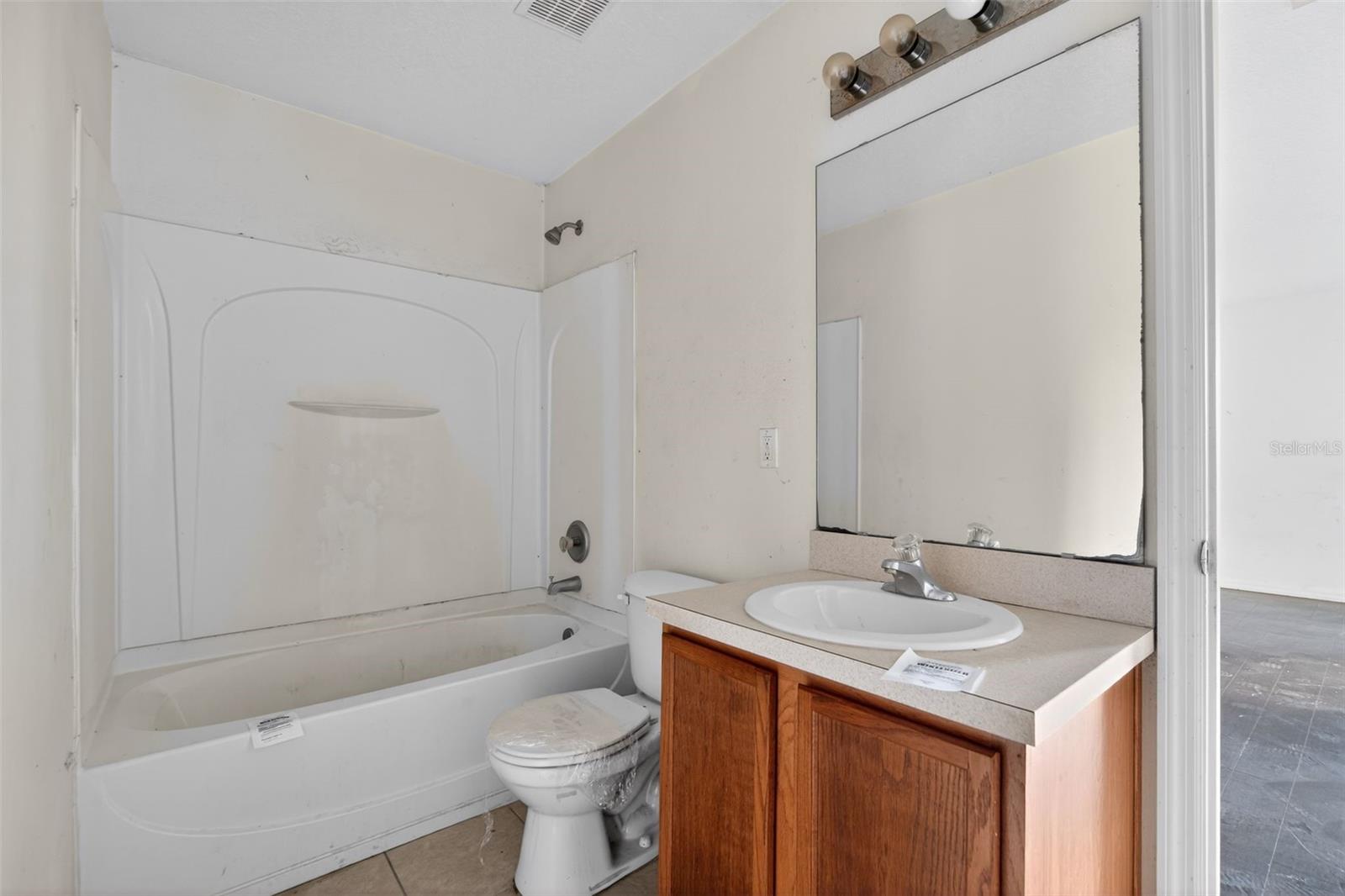 Image 27 of 29 For 512 Flower Fields Lane