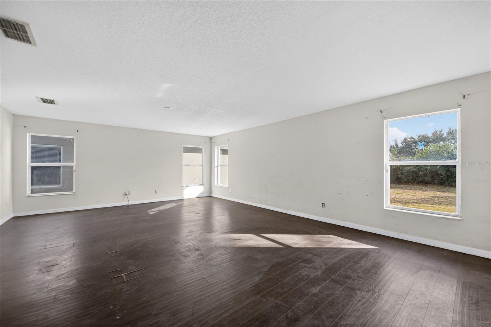 Image 7 of 29 For 512 Flower Fields Lane