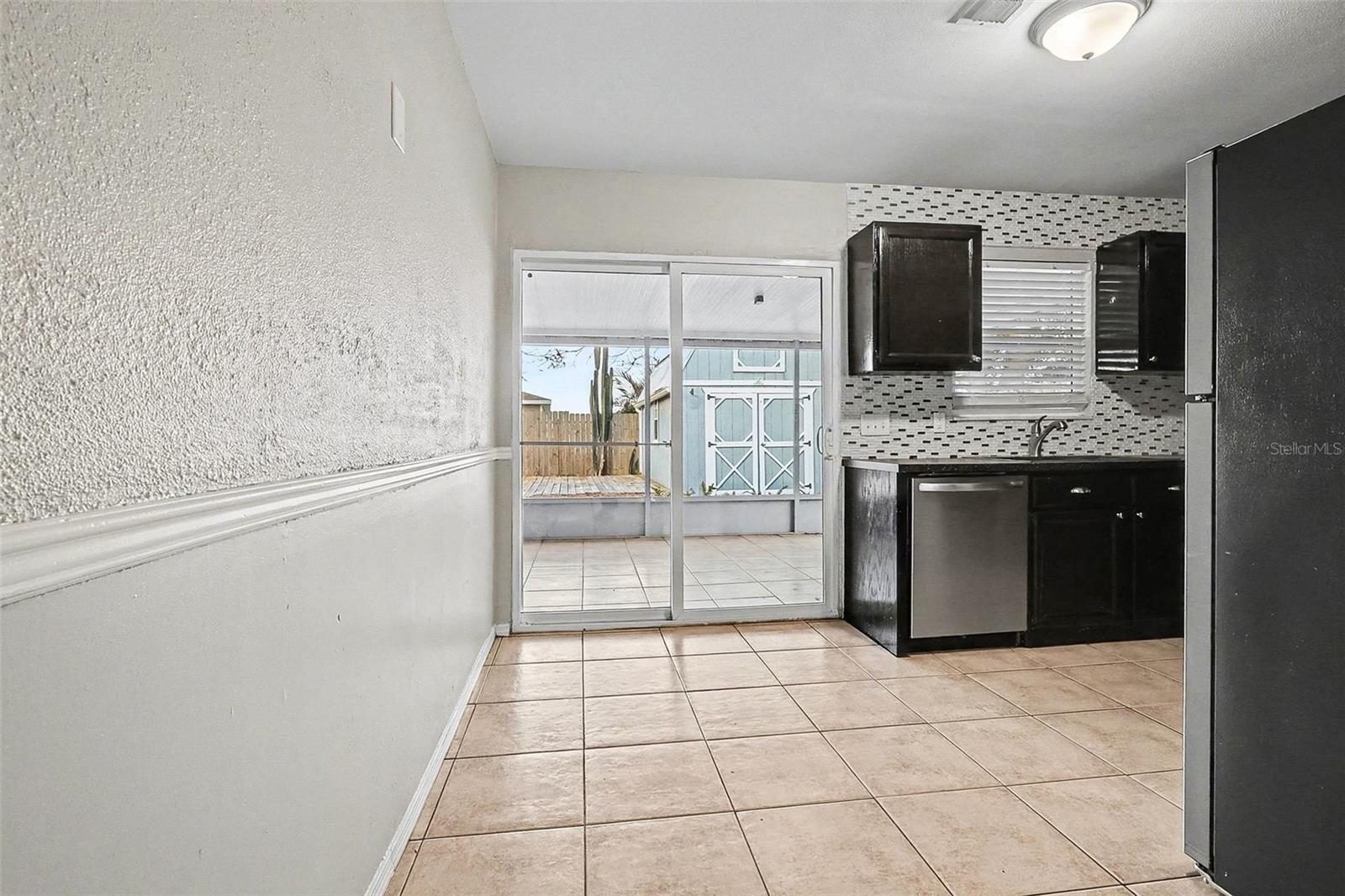 Image 4 of 15 For 1761 Elbert Acres Court Ne