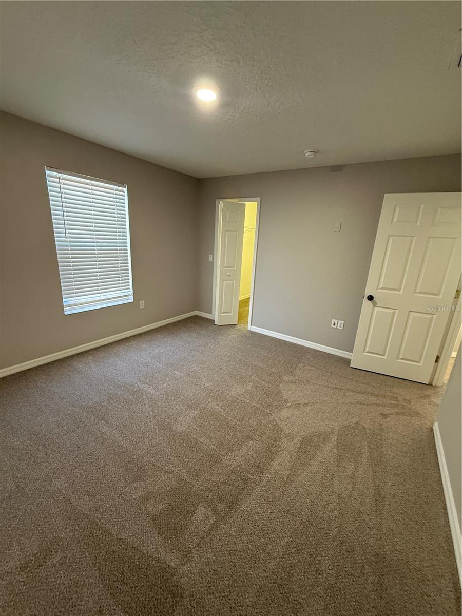 Image 19 of 59 For 12731 Grovehurst Avenue