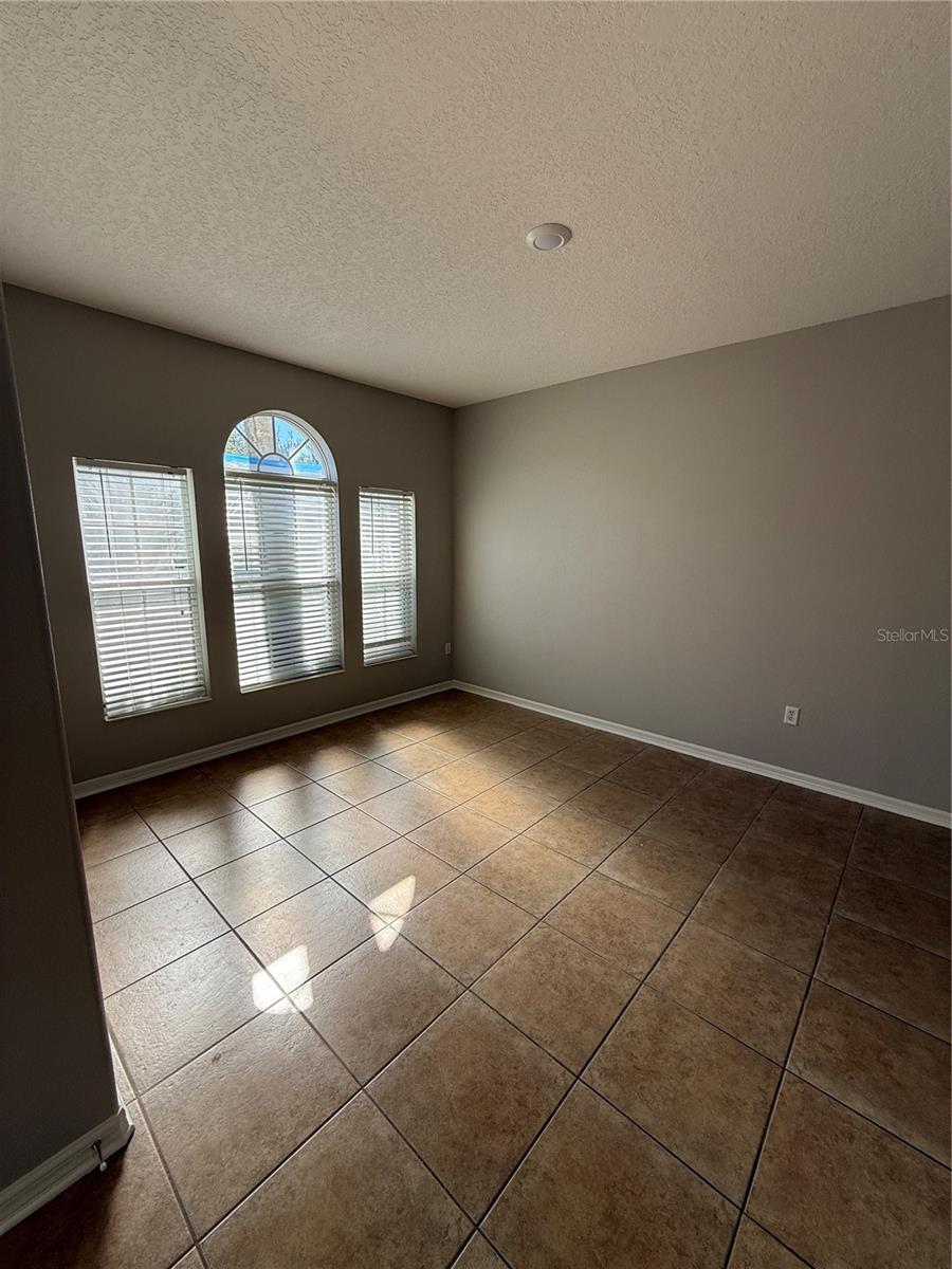 Image 3 of 59 For 12731 Grovehurst Avenue