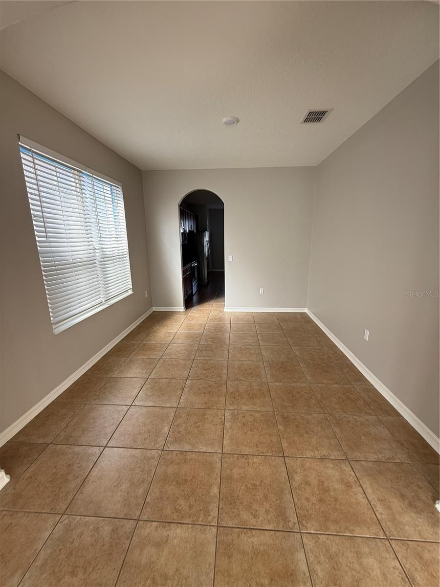 Image 5 of 59 For 12731 Grovehurst Avenue