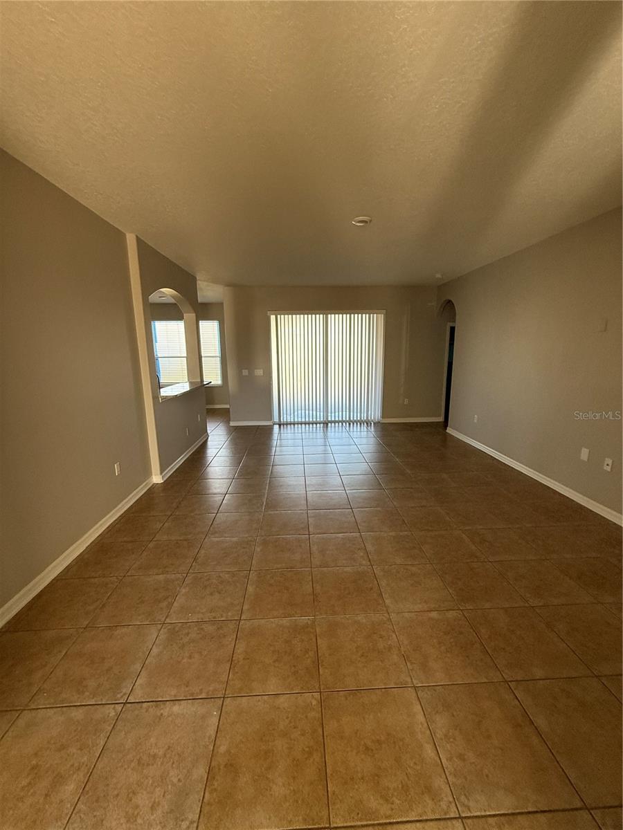 Image 6 of 59 For 12731 Grovehurst Avenue