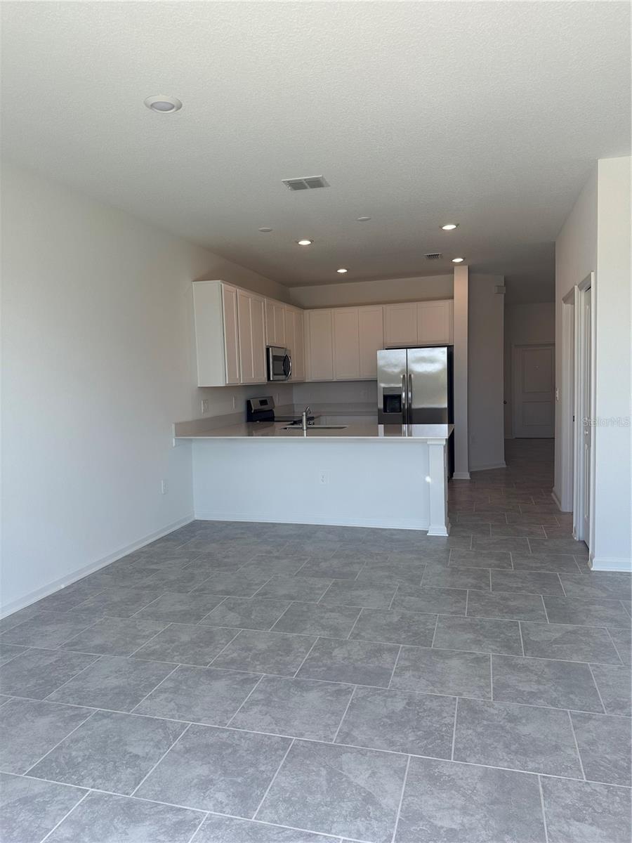 Image 13 of 33 For 3303 Laurent Loop