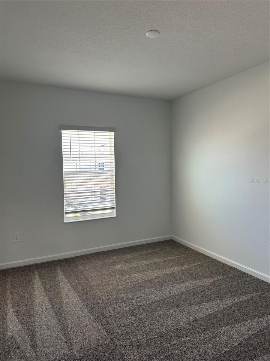 Image 27 of 33 For 3303 Laurent Loop