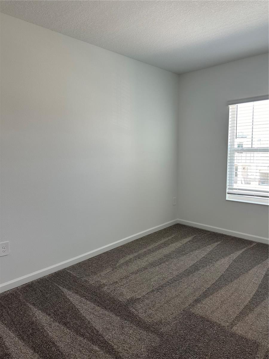 Image 29 of 33 For 3303 Laurent Loop