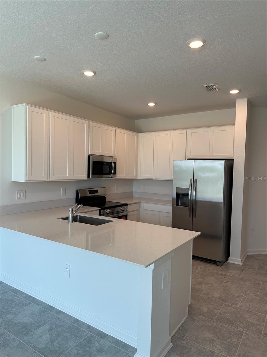 Image 7 of 33 For 3303 Laurent Loop