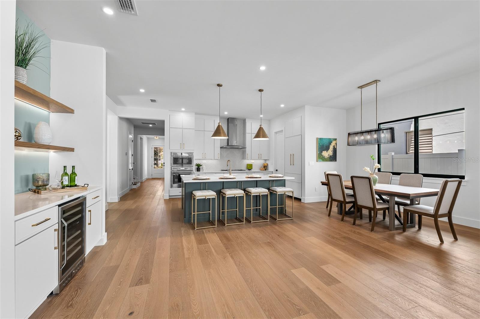 Image 19 of 66 For 3303 Helen Avenue