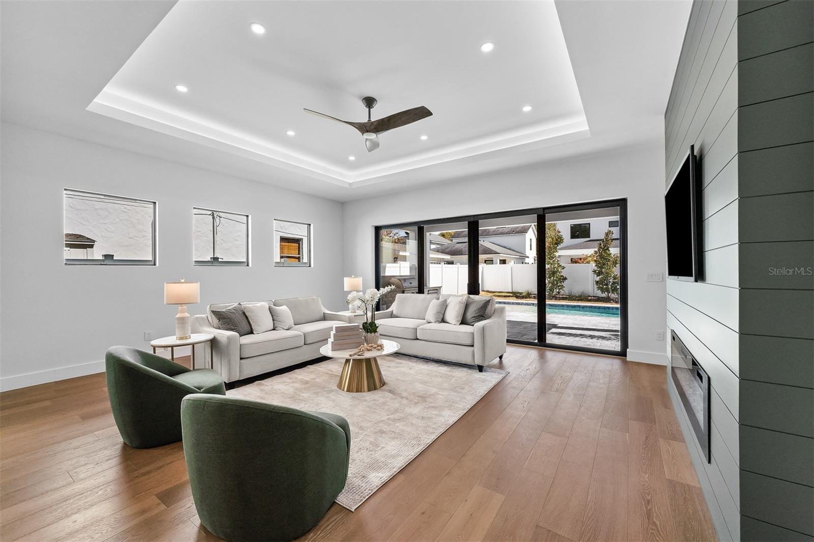 Image 25 of 66 For 3303 Helen Avenue