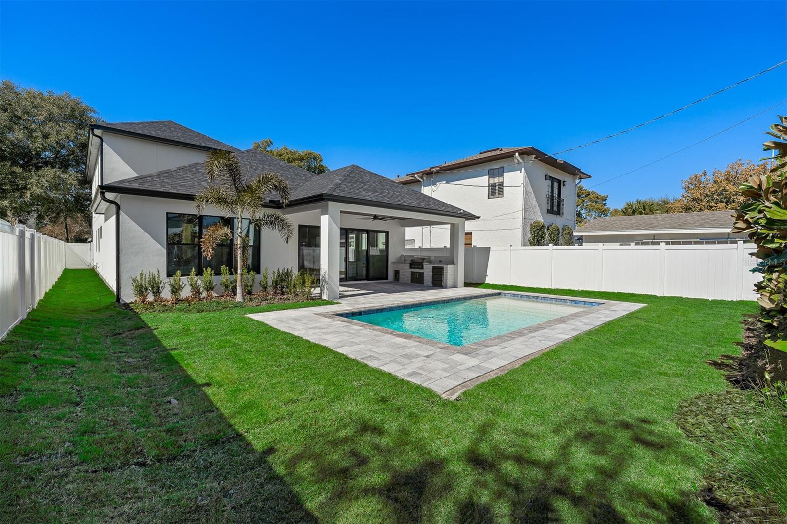 Image 30 of 66 For 3303 Helen Avenue