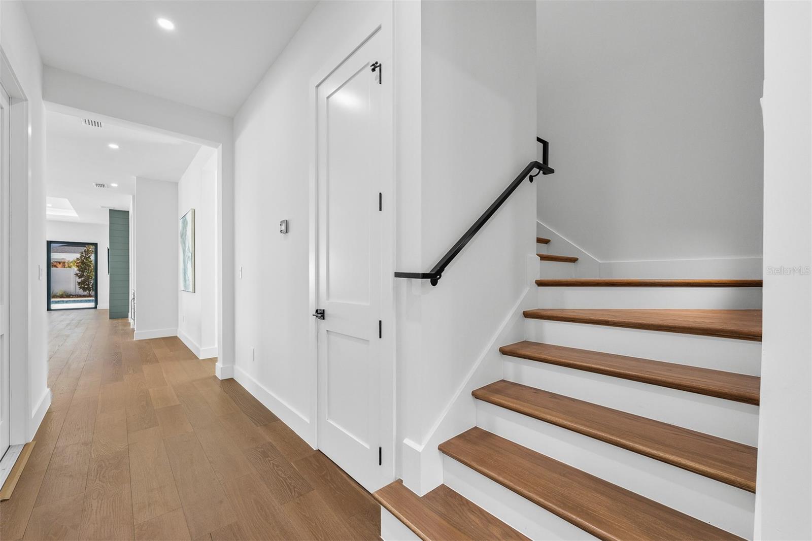 Image 47 of 66 For 3303 Helen Avenue