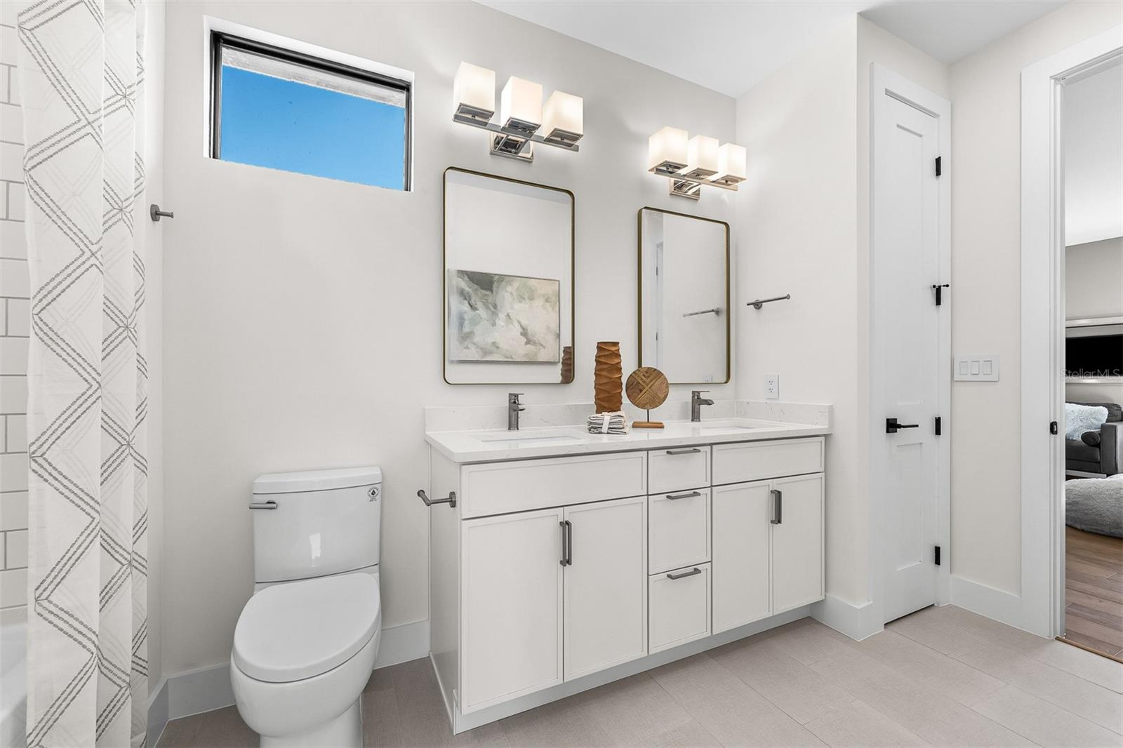 Image 53 of 66 For 3303 Helen Avenue