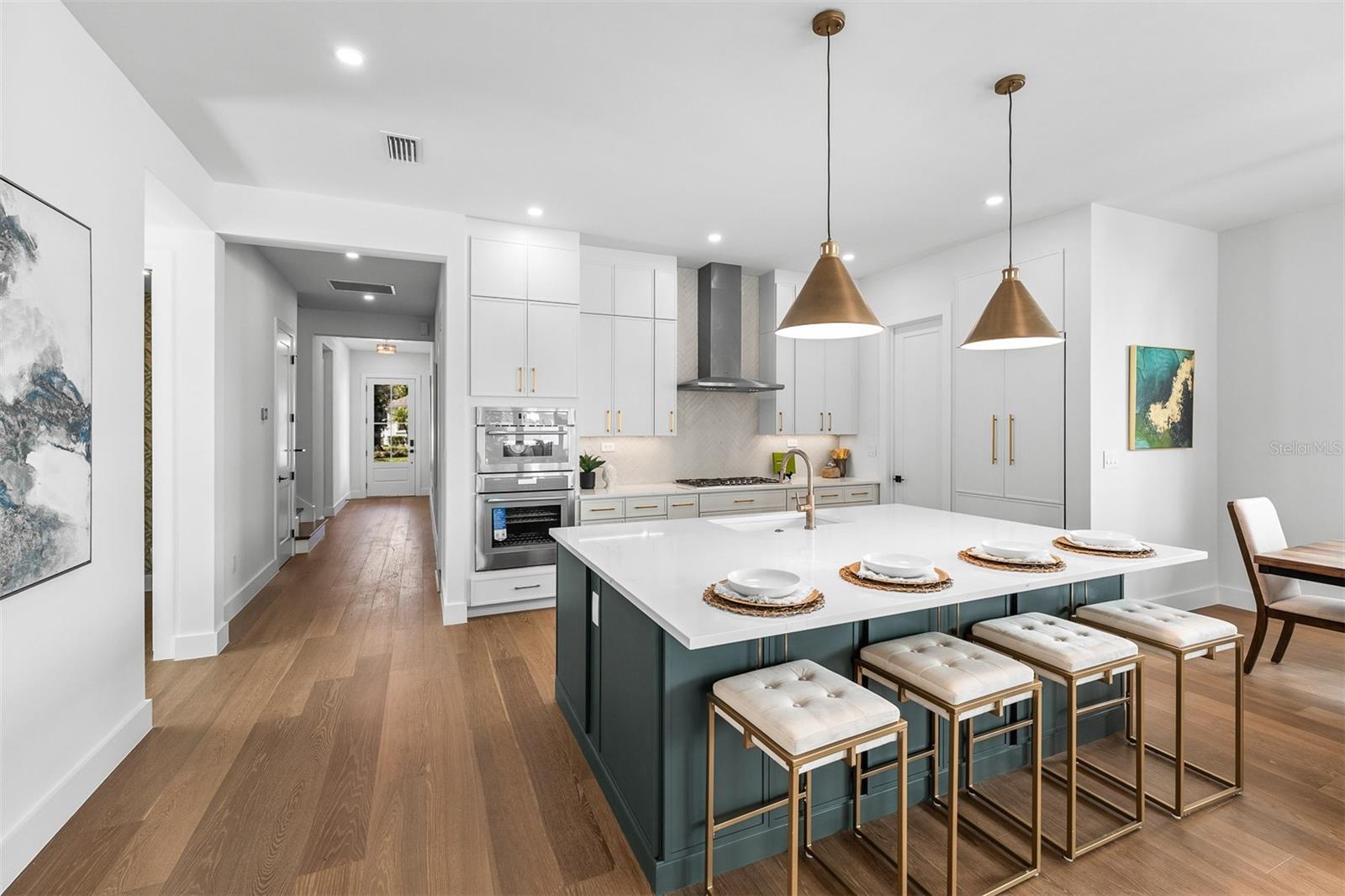 Image 8 of 66 For 3303 Helen Avenue